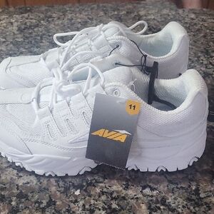 Avia White Athletic Sneakers size 11 NWT  memory foam, lightweight womens